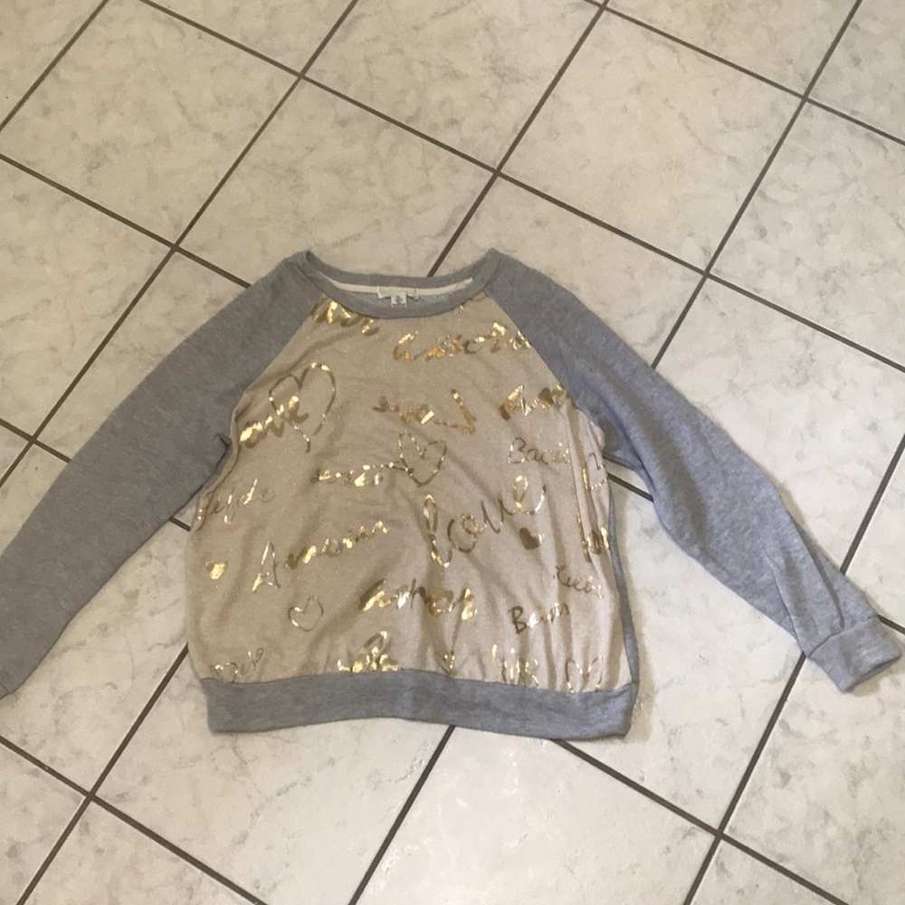 Casual sweatshirt